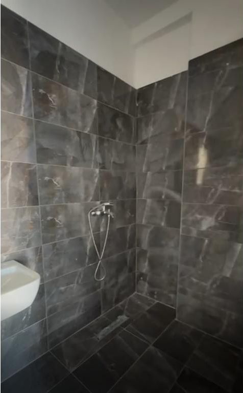 ULET CMIMI Apartament 2+1+2 Për Shitje 📍 Bulevardi i Ri, Tiranë