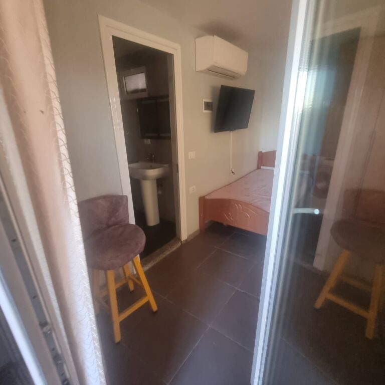 🏡 Studio Apartment for Rent – Mine Peza Street