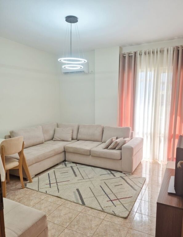 1+1, 5th floor without elevator, commune of Parisit, 450 thousand lek