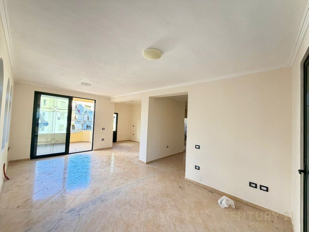 FOUR-STORY VILLA FOR RENT NEAR THE ZOOLOGICAL GARDEN! 2,500 € /Month