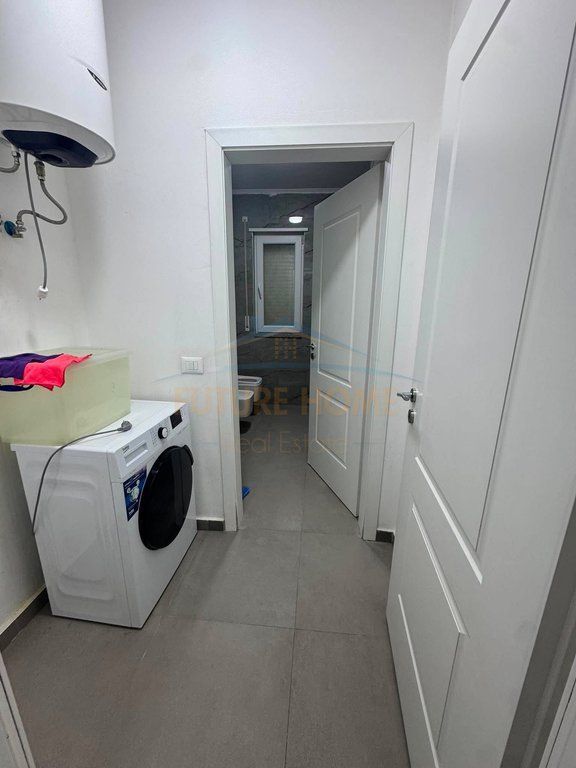 Qera, Apartament 2+1+2, Vila L 2, Unaza e Re 600 €