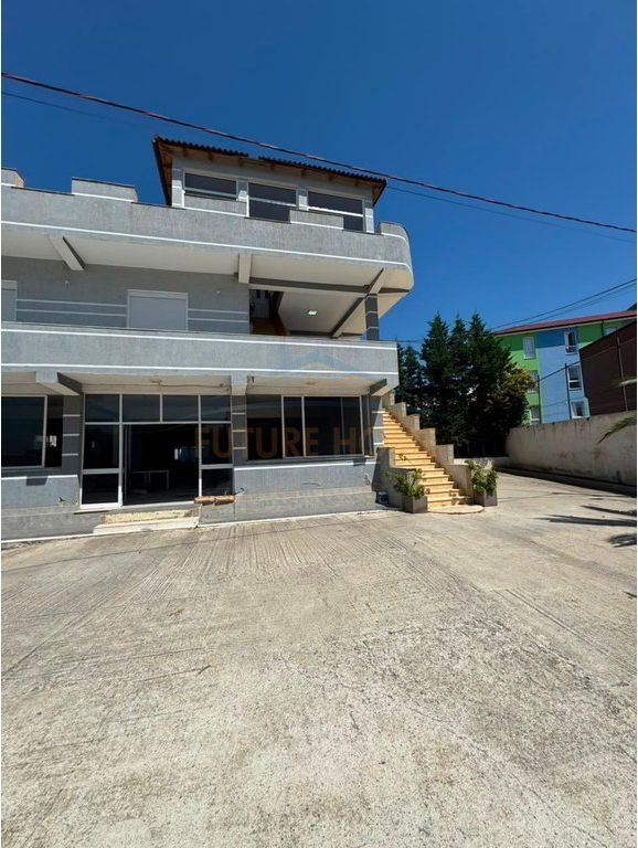 Rent, 3-storey Villa + Attic, Babrru