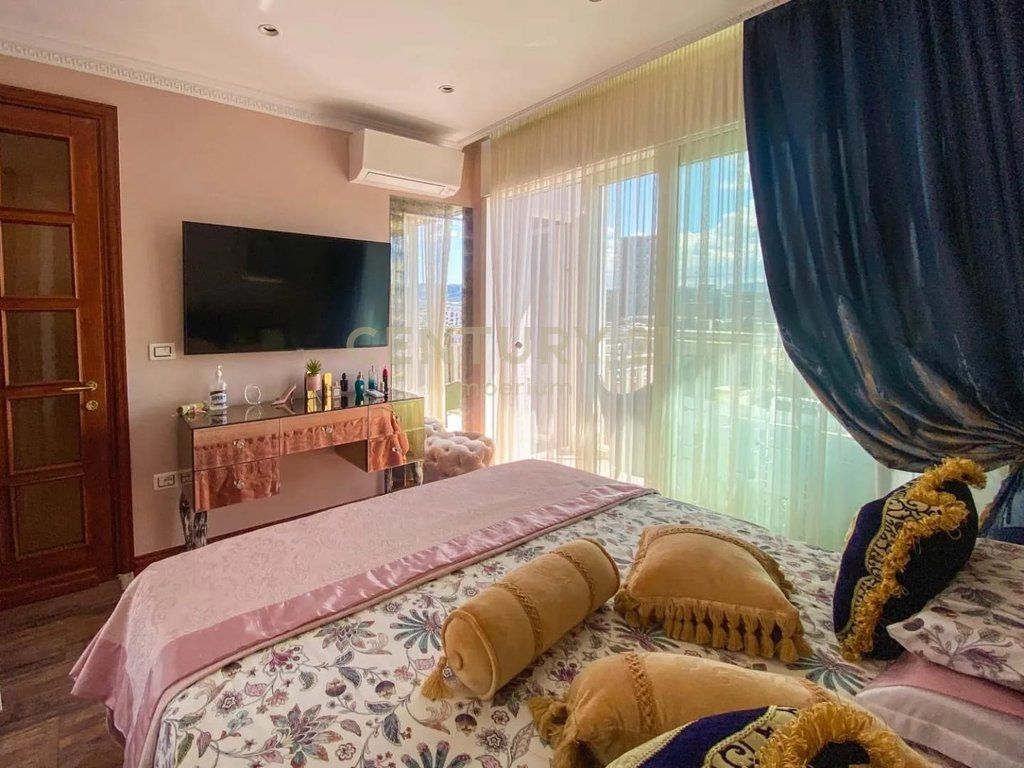 Apartment 2+1+2 balconies + separate wardrobe Luxury in Bllok!