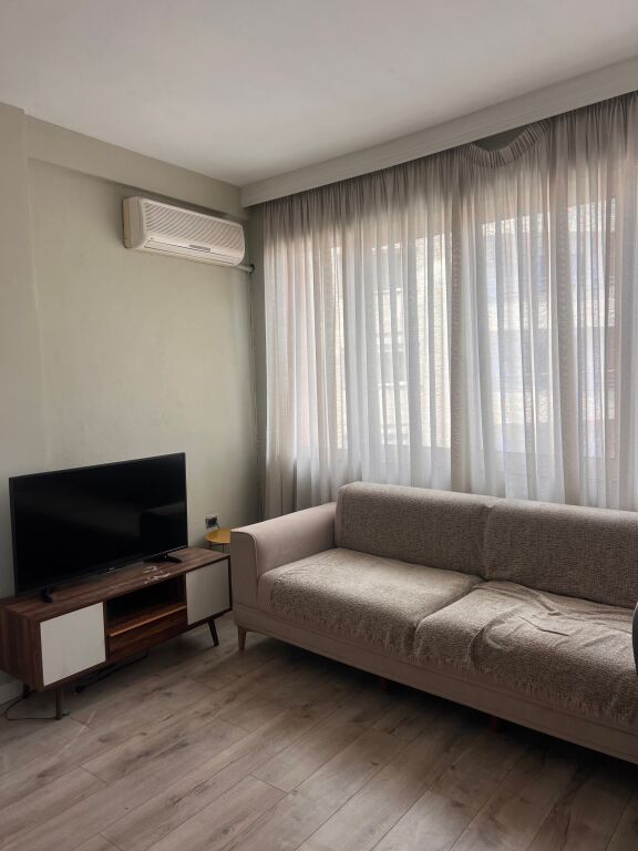 Jepet me qira 1+1 Te Bar Univers Astir 45.000 leke