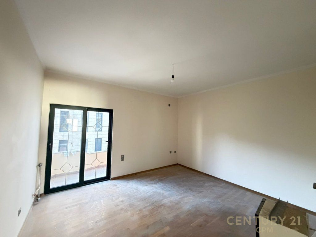 FOUR-STORY VILLA FOR RENT NEAR THE ZOOLOGICAL GARDEN! 2,500 € /Month