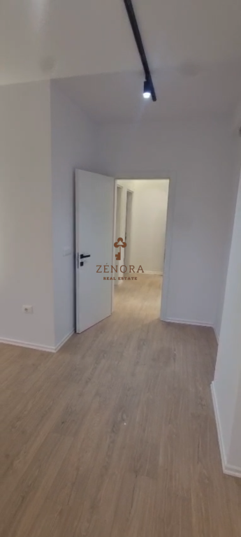 Shitet apartament 2+1+2 – Kodra e Priftit, Tiranë (G212009TR)