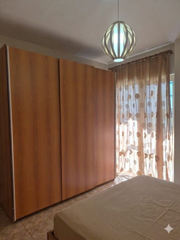 1+1, 5th floor without elevator, commune of Parisit, 450 thousand lek
