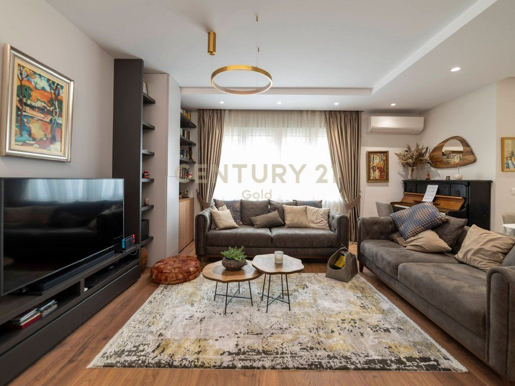 Luxury Apartment for Rent in the Heart of Tirana – Barrikadave Street, near Skënderbej Square 1,500 € /Month