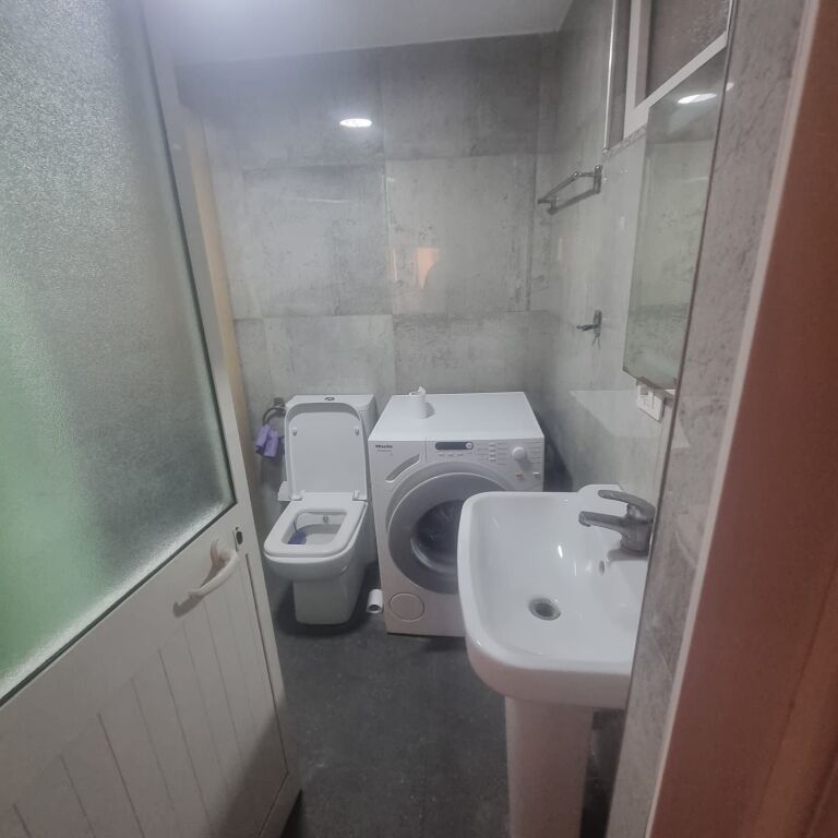 🏡 Studio Apartment for Rent – Mine Peza Street