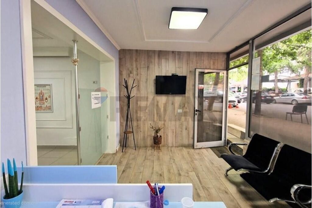 Negozio - In Vendita - Via Myslym Keta, Tirana