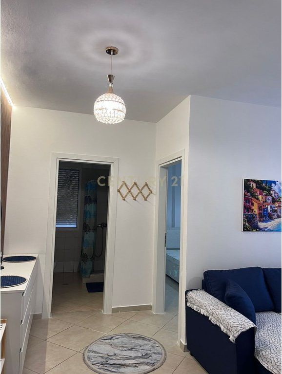 Mundësi Investimi! Apartament 1+1 në Shkëmbin e Kavajës