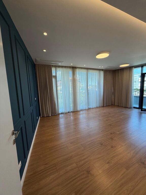 🏢 LOCALE UFFICIO IN AFFITTO – VISTA LAGO