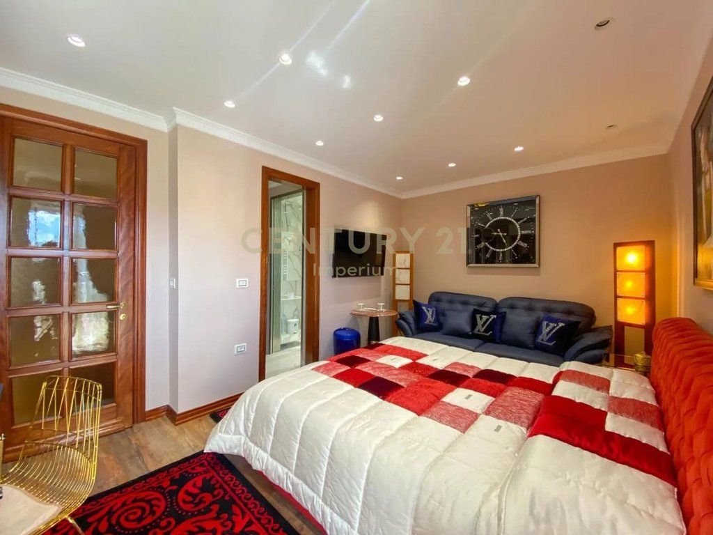 Apartment 2+1+2 balconies + separate wardrobe Luxury in Bllok!