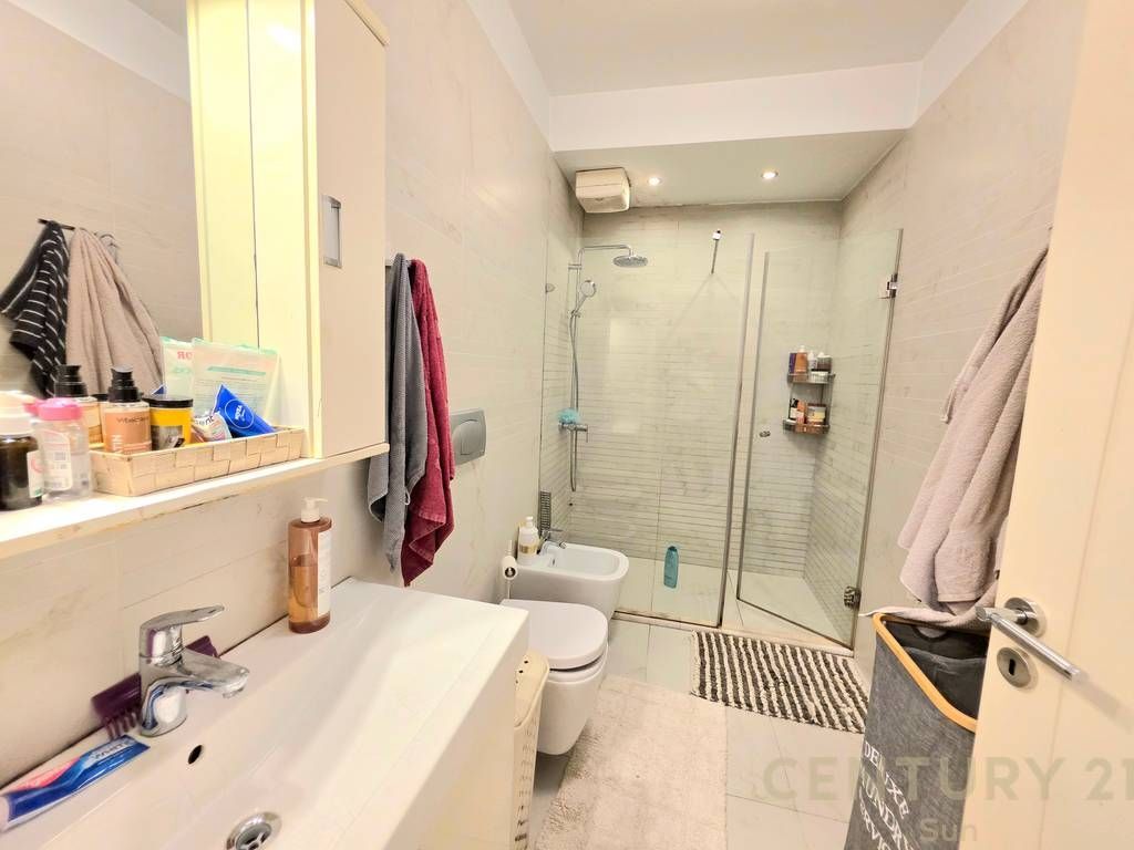 DUPLEX/PENTHOUSE FOR SALE NEAR THE ARTIFICIAL LAKE