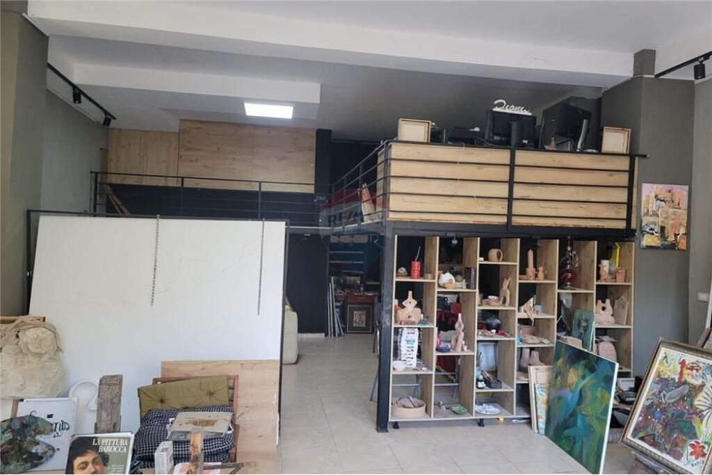 Negozio - In Vendita - Palazzi Çabej, Tirana