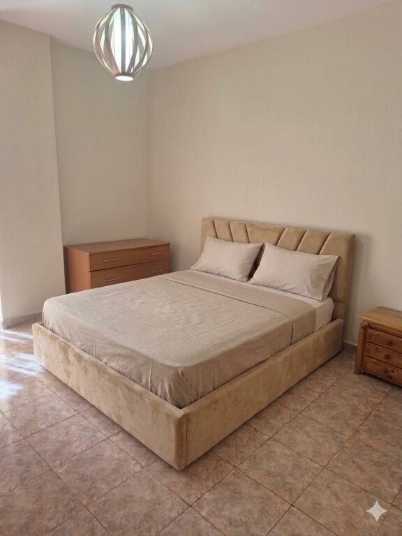 1+1, 5th floor without elevator, commune of Parisit, 450 thousand lek