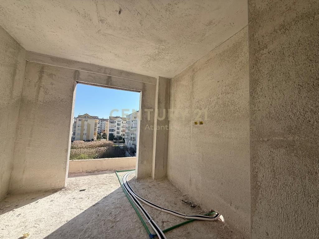 Apartament 1+1 Për Shitje në Golem!