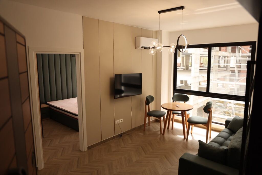Shitet Apartament 1+1 në Malin e Robit, Golem