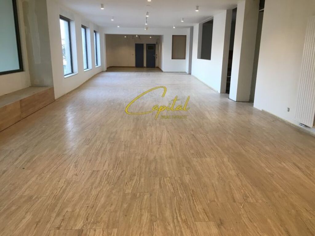 LOCALE COMMERCIALE IN AFFITTO 105 M2 XHAMLLIKU 100.000 LEKE