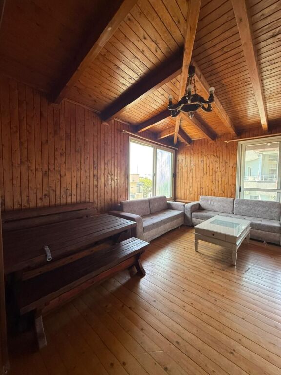 Shitet Apartament 1+1 pranë Majestic – Vetëm 200 m nga deti!