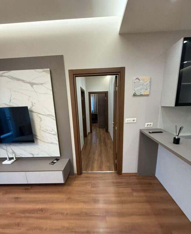 Apartament 2+1 me qira  Farmacia 10