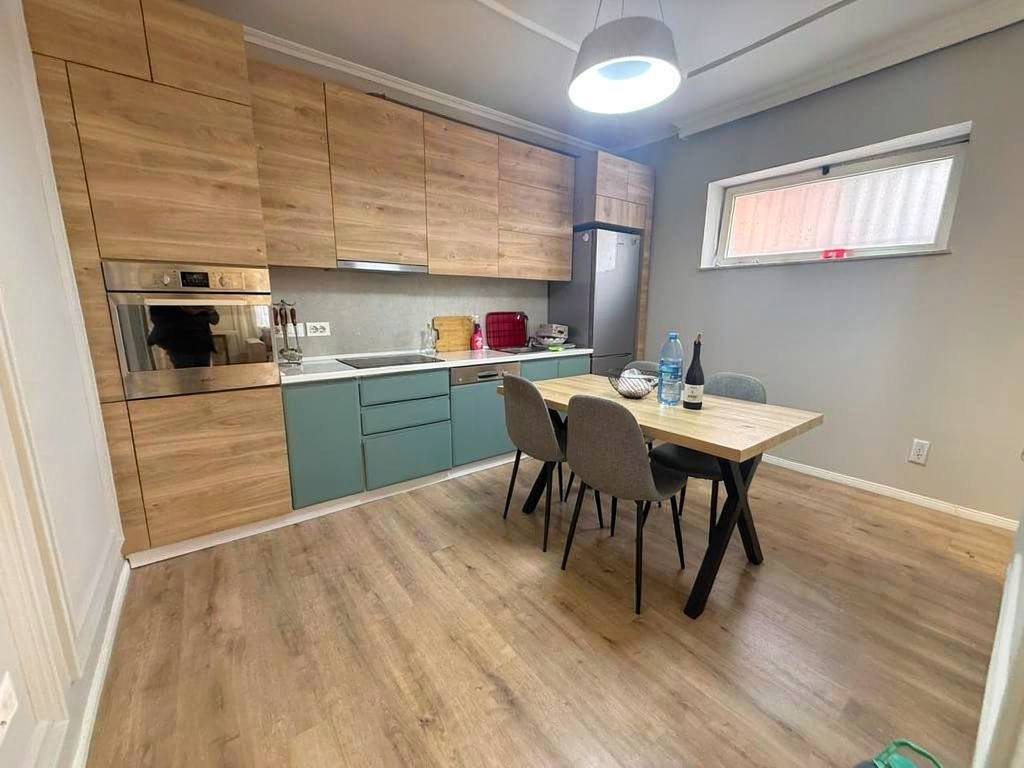 Apartment 1+1 + Parking space for rent near Medreseja