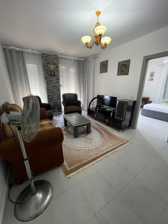 Jepet me qera 2+1+2,📍Rruga Sadaudin Bekteshi, në fund të Rrugës 5 Maji