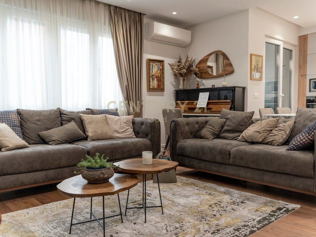 Luxury Apartment for Rent in the Heart of Tirana – Barrikadave Street, near Skënderbej Square 1,500 € /Month