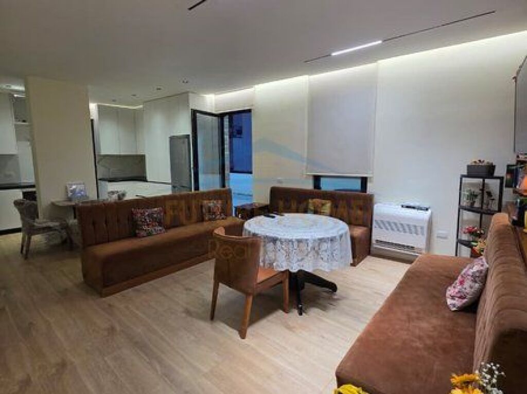 Shitet, Apartament 2+1+2, Rruga Siri Kodra - Widok 3