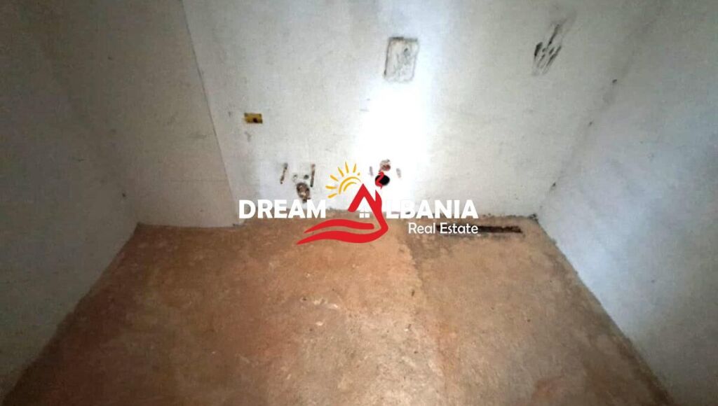 Appartamento 2+1 in vendita vicino al lago secco presso Radisson Hotel a Tirana (ID 5121001)