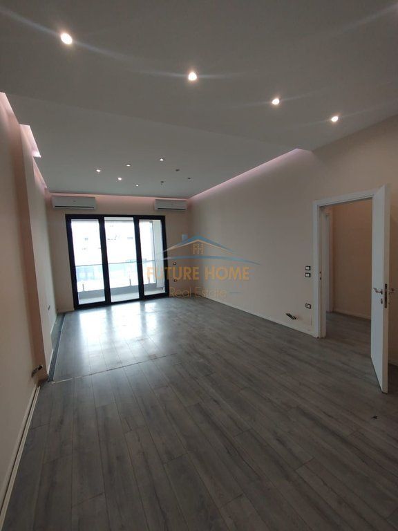 Affitto, Locale Commerciale, Complesso Square 21, Tirana