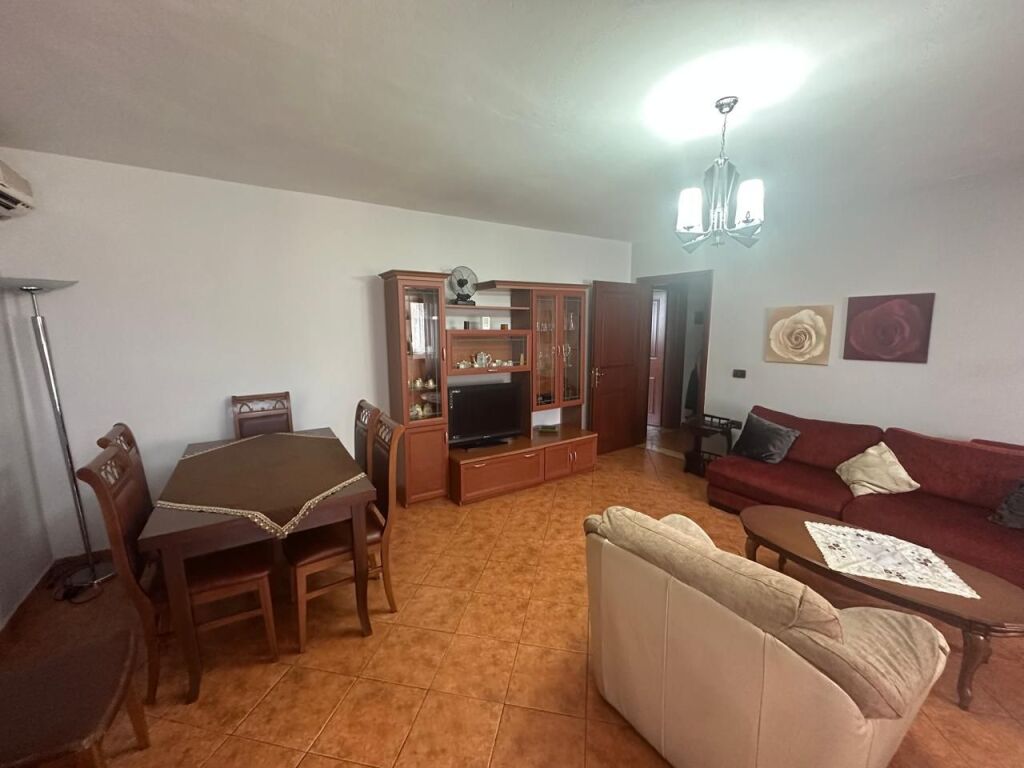 🏢Barricades Street apartment 2+1, furnished, 60,000 Leke for rent