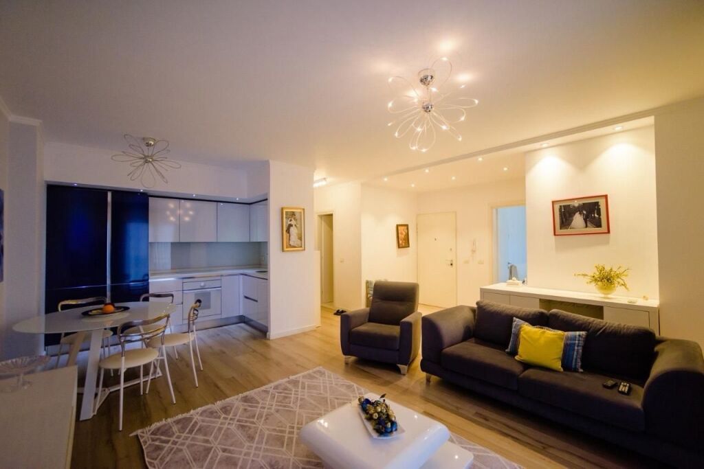 Qera | Apartament 2 + 1 Ministria e Jashtme | 900 €/muaj
