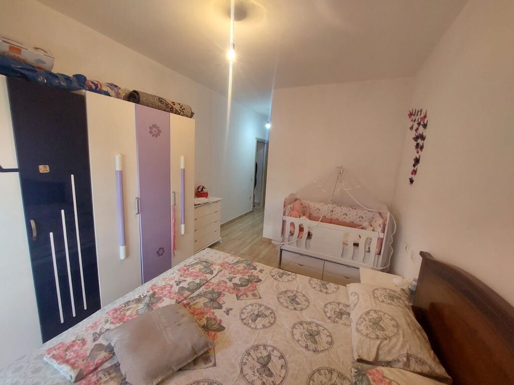 Apartment 2+1 for rent in Yzberisht