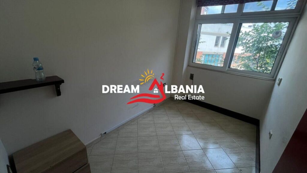 Appartamento in vendita a Mine Peza vicino alla Procura 3+1 (ID4131506)
