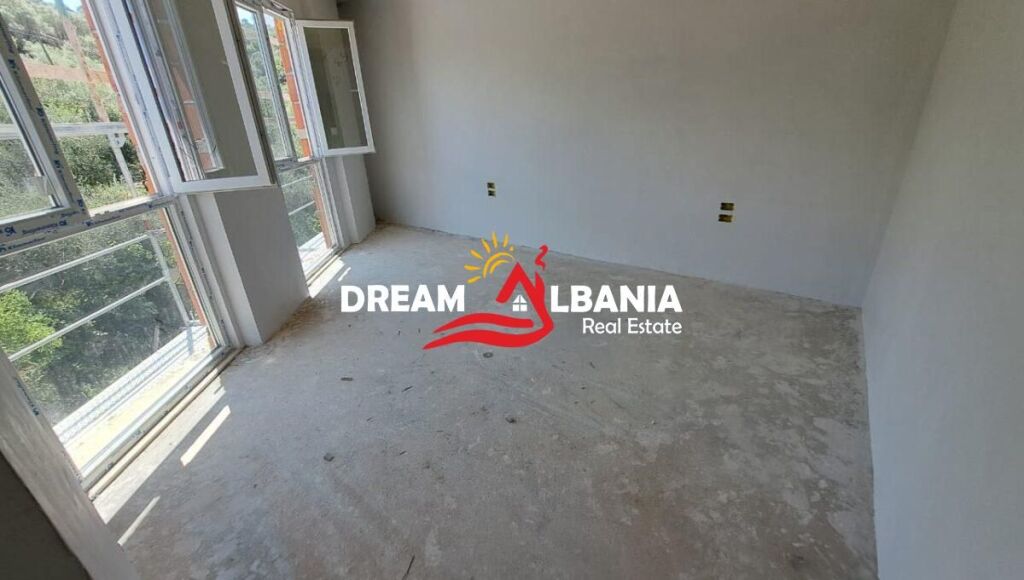 Appartamento 2+1 in vendita vicino al lago secco presso Radisson Hotel a Tirana (ID 5121001)