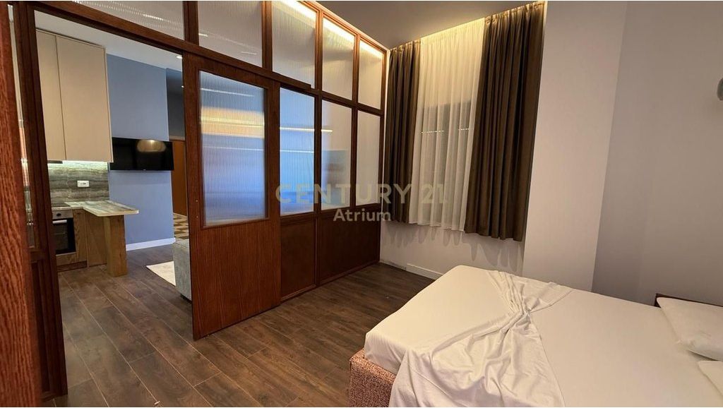 Apartament 1+1 Me Qira në Pazari i Ri, Tiranë - 700€ | 98 m²
