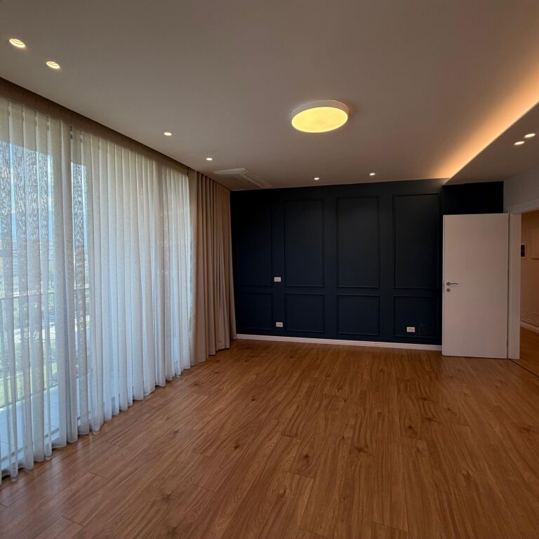 🏢✨ LOCALE UFFICIO IN AFFITTO – 3 AMBIENTI + POSTO AUTO | VISTA LAGO ✨🏢