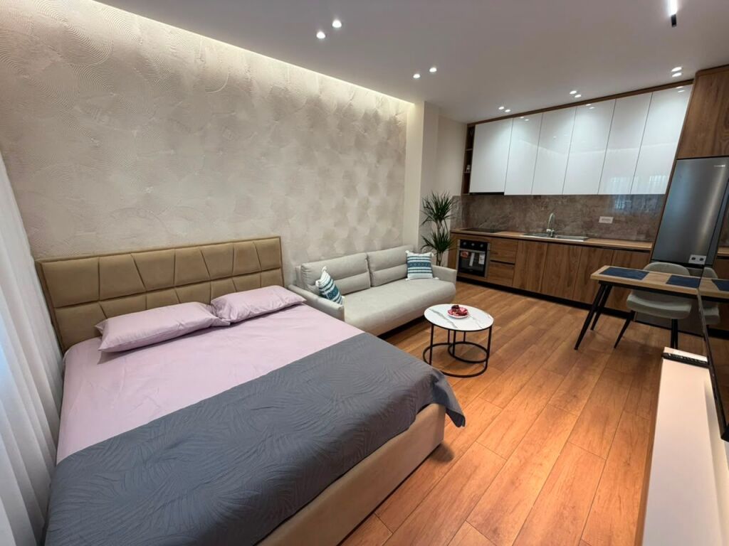 🏡 Studio apartment for sale – Pazari i Ri
