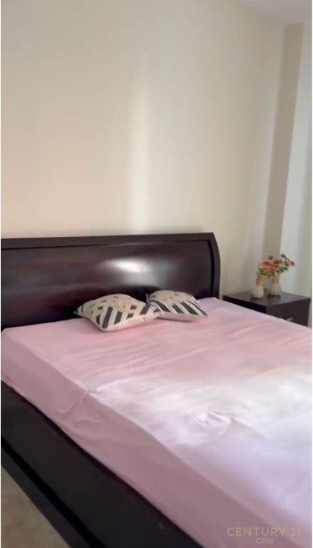 Jepet me qira Apartament 2+1 te Rruga 5 Maji prane Concord Center