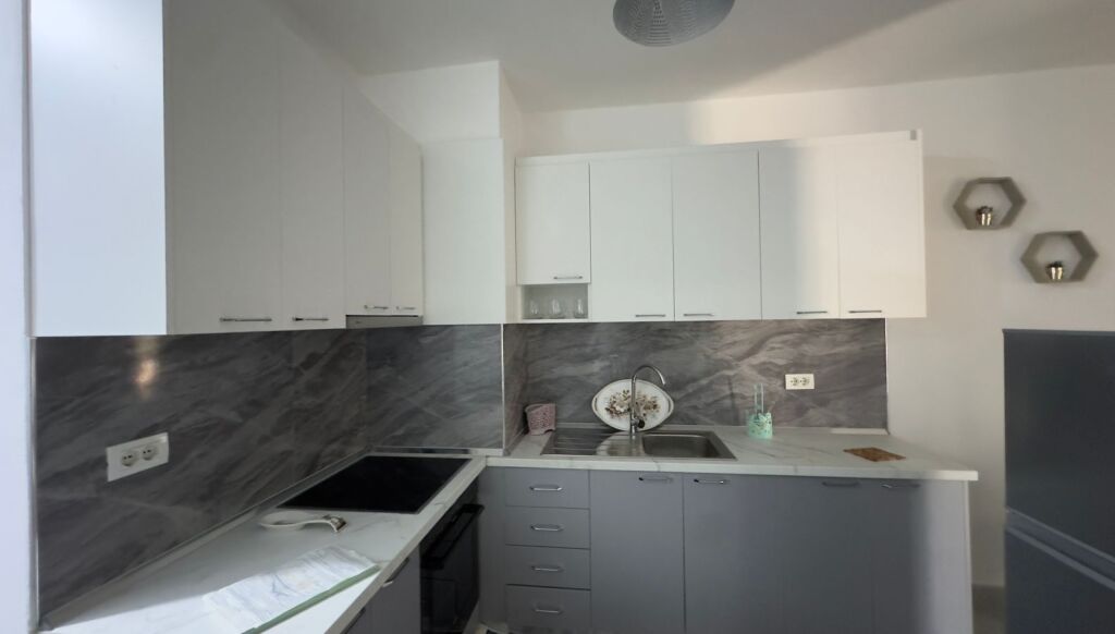 Rent, Apartment 2+1+2+Parking, 5 Maj Street, Tirana . Empire71251