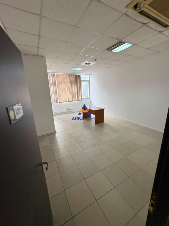 BUSINESS UNIT FOR RENT 540 M2 "IN BLLOK" 7000 EURO NET