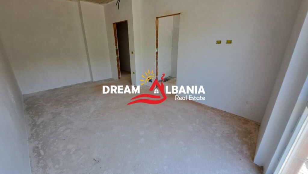 Duplex 3+1 in vendita vicino al Lago Secco vicino al Radisson Hotel a Tirana (ID 5131001)