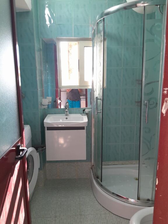 MONOLOCALE IN AFFITTO 45 M2 CENTRO 60.000 LEKE FH-81500
