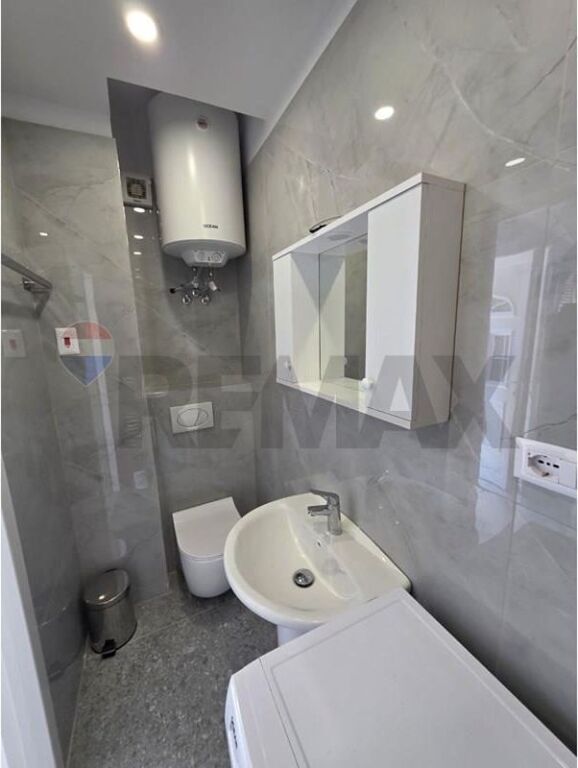 Apartment - For Rent - Botanical Garden, Tirana