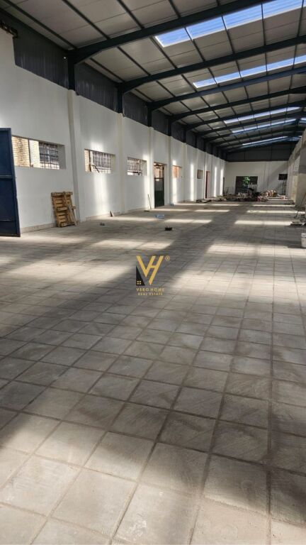 VENDESI 1.000 M2 IN AFFITTO A MISTO MAME 4.000 EURO