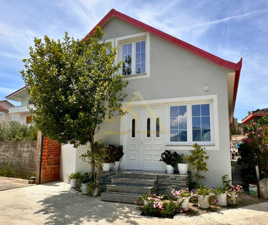 Villa Floor for Rent – Mjull-Bathore, Tirana