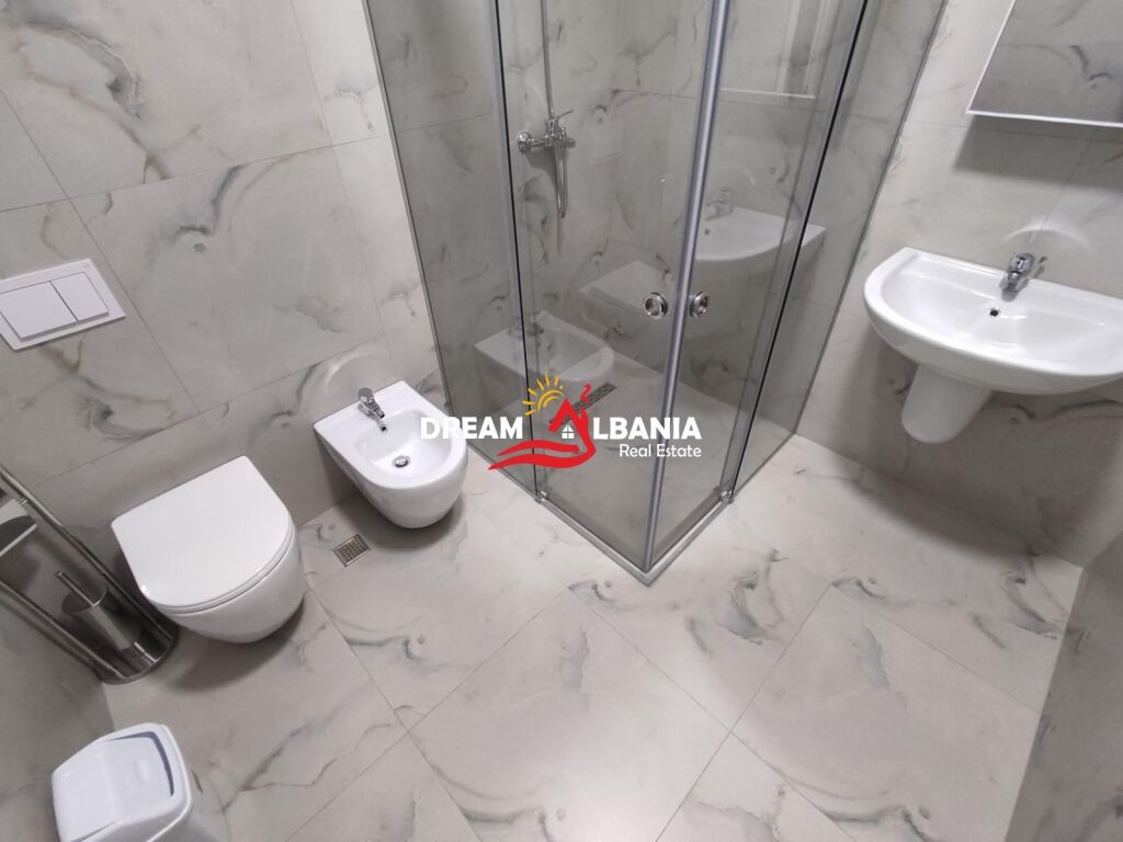 Jepet apartament 2+1+2 me qera ne Pazar te Ri 