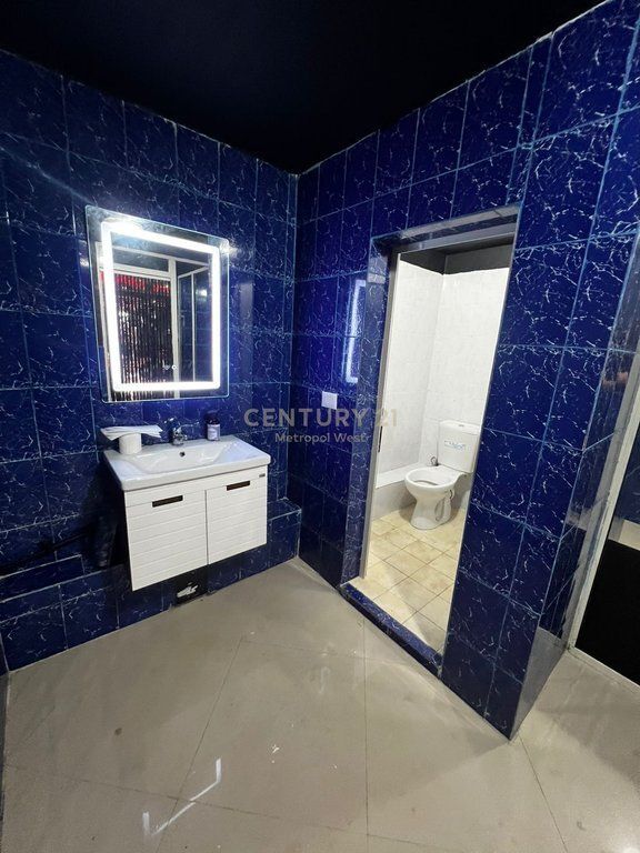 Shitet Bar-Kafe ne Shengjin