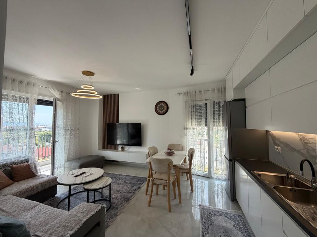 Qera, Apartament 2+1 + 2 Poste Parkimi, Unaza Re 600 €